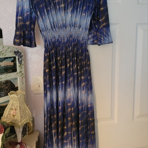 Elegant Blue and Gold Women's Dress - Picture 1 of 8